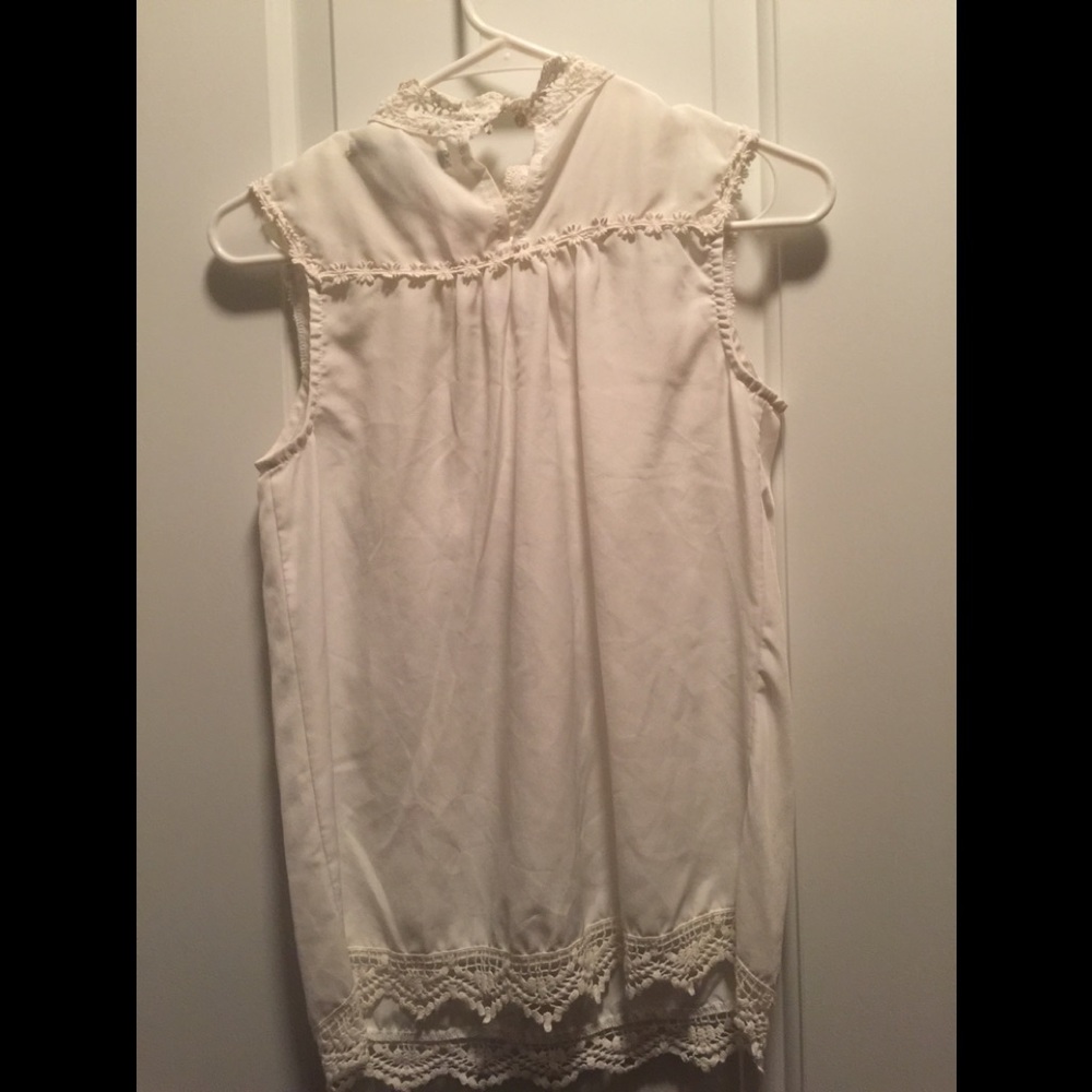 America Rag Boho chic top. - Picture 2 of 2